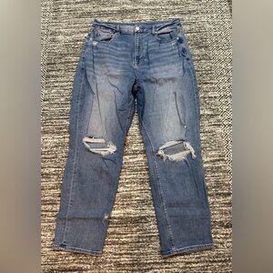 American Eagle Curvy Mom Jean